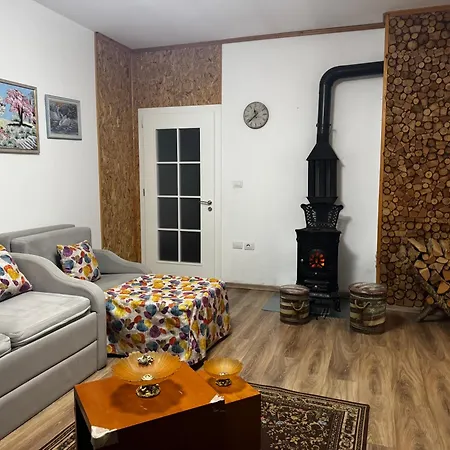 33 Apartment Pogradec