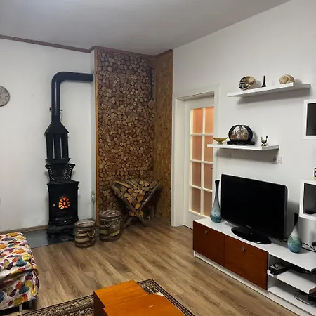 Apartment 33 Pogradec