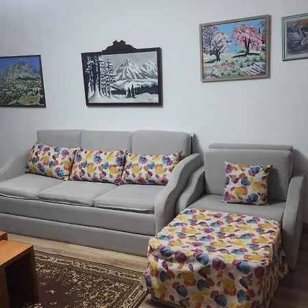 33 * Pogradec