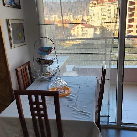 33 Pogradec