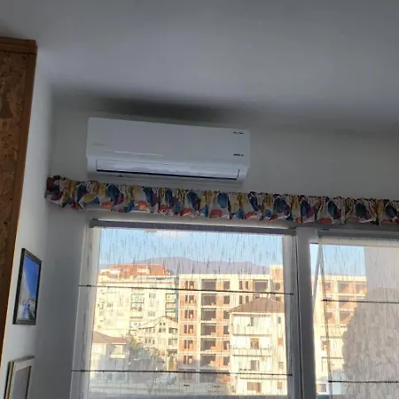 Apartment 33